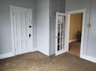 13-15 Putman St #1R, Amsterdam, NY 12010