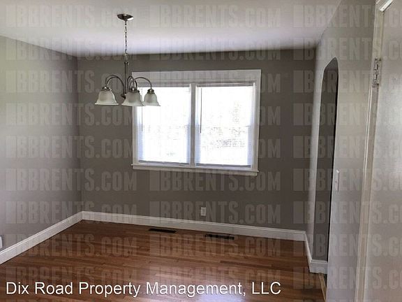 5th image of 1750 N Staunton Dr