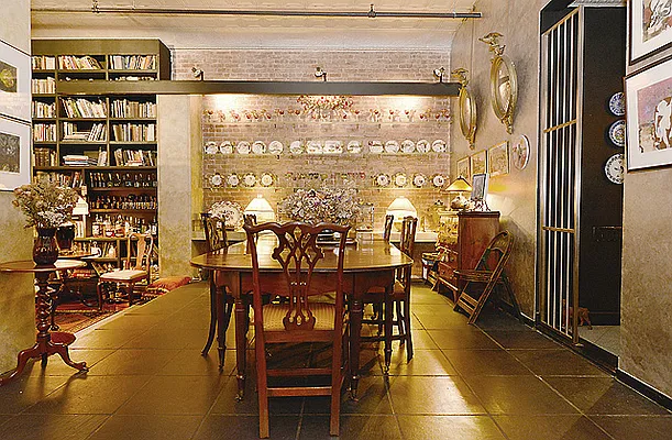 Sold by RES New York | media 30