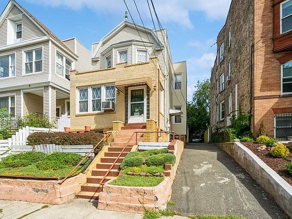 3rd image of 70 Gautier Ave