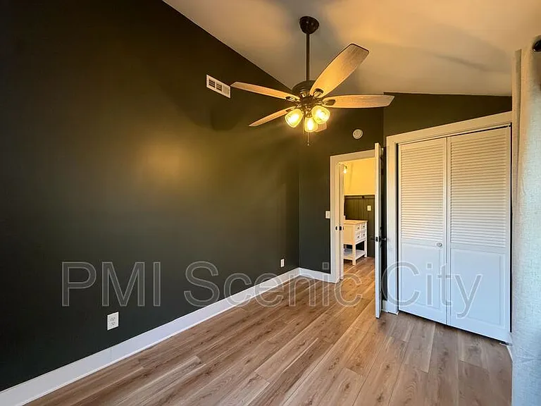 607 Franklin St — Photo 19