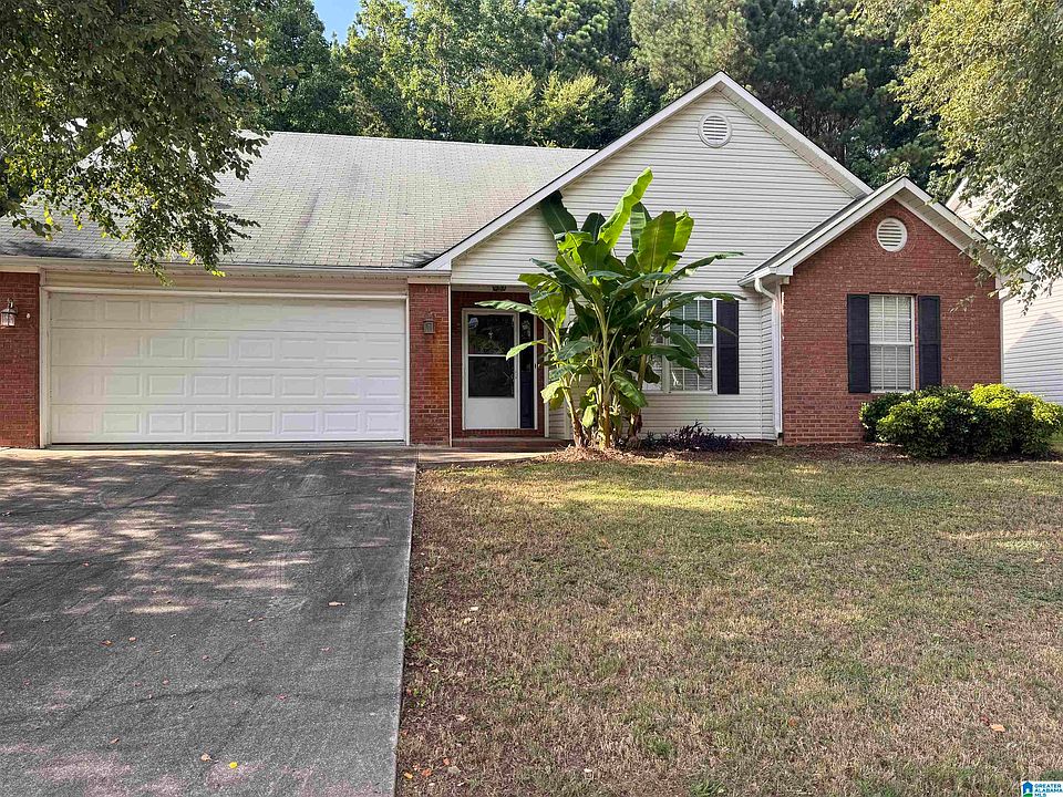 1st image of 141 Magnolia Cir