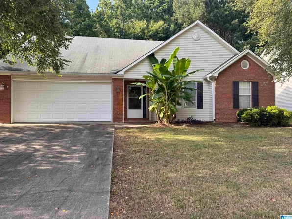 141 Magnolia Cir, Columbiana, AL 35051