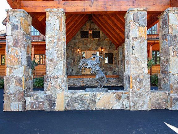 5th image of 18280 Silver Oak Ln