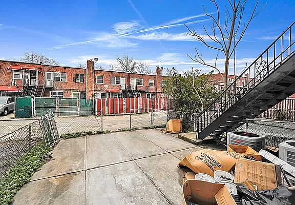 5th image of 1155 E 83rd St