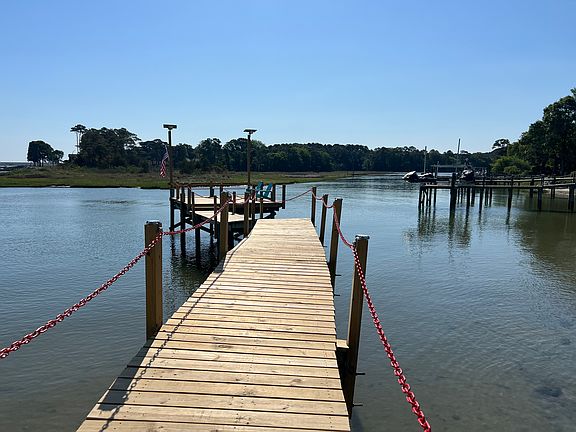 2nd image of 5028 Bay Cir