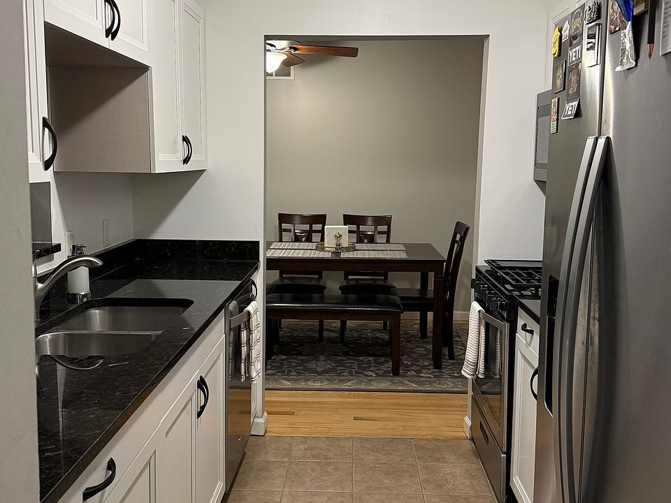 1st image of 1040 W Dresden Dr