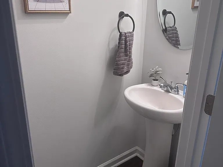 124 Jepson Way — Photo 3
