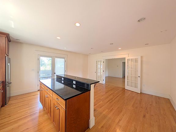 4th image of 91 Burget Ave #2