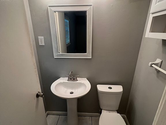 3rd image of 8029 Pinebrook Dr