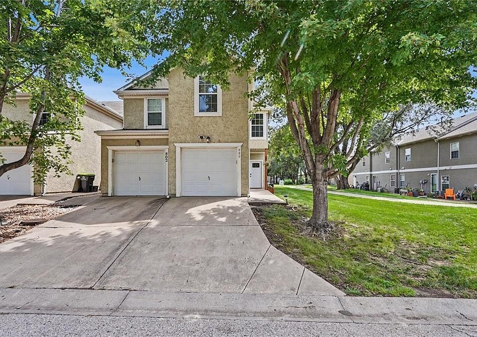 1st image of 800 Woodson Ct