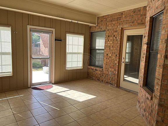 5th image of 203 Weeping Willow Ct