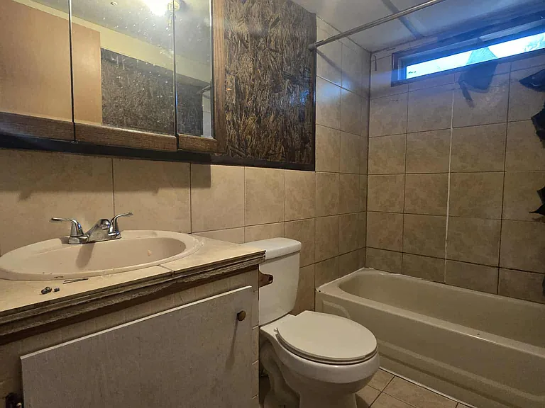 1380 Mapleash Ave #5 — Photo 6