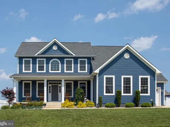 1006 Maiden Grass Dr, La Plata, MD 20646