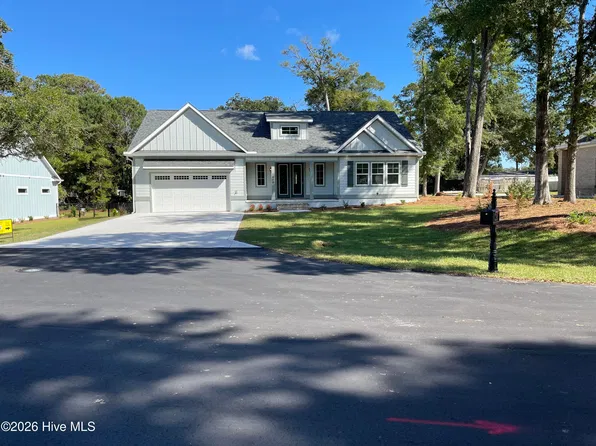 1848 Oak Harbour Drive SW, Ocean Isle Beach, NC 28469
