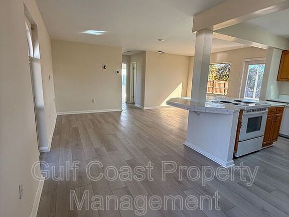 2nd image of 220 Mentel Ter
