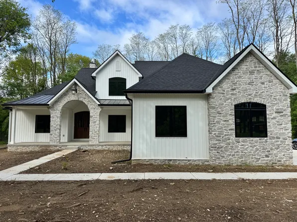 9935 White Tail Dr, Saline, MI 48176