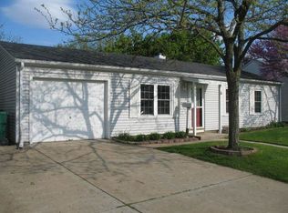 541 Glen Ave, Romeoville, IL 60446