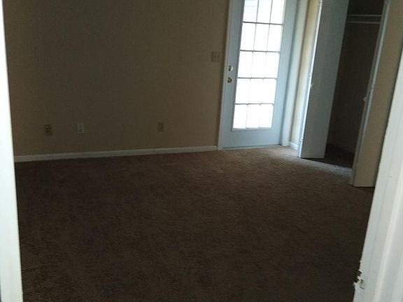 2nd image of 1014 Carolina Ave APT 4