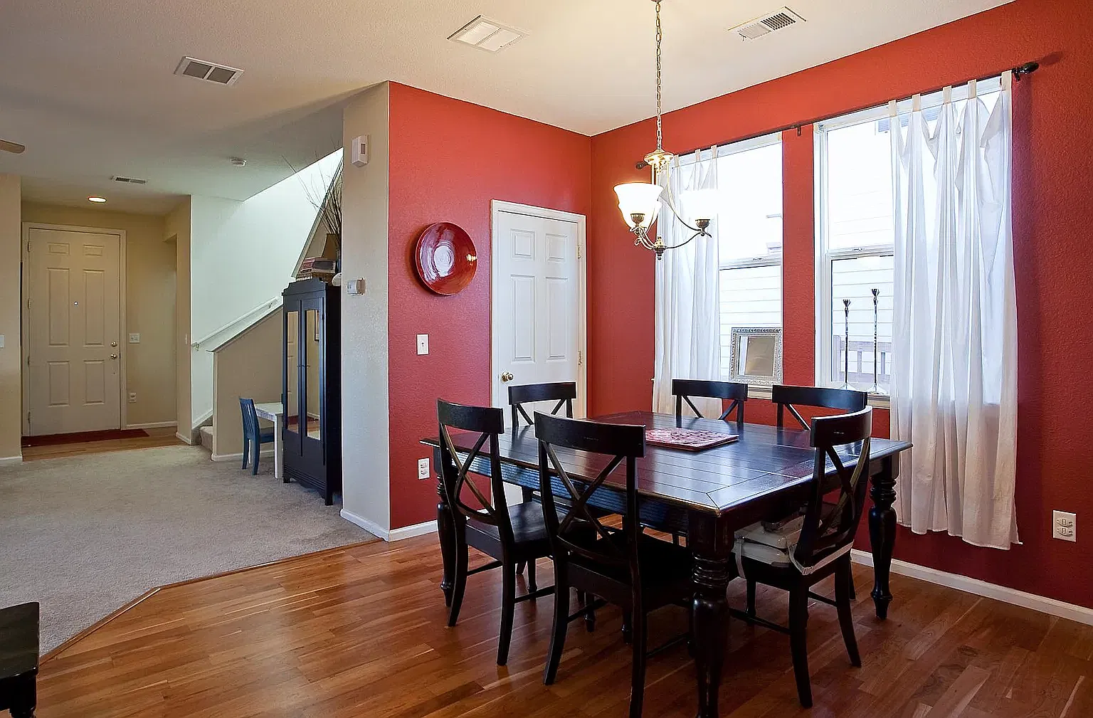 3 bed, 2.5 bath, 1531 sqft, $2,900 — Photo 3