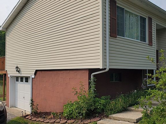 3rd image of 1109 8th St