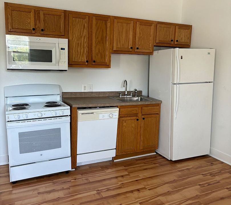 1st image of 259 Main St APT D