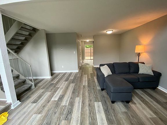 5th image of 5624 Blue Spruce Dr