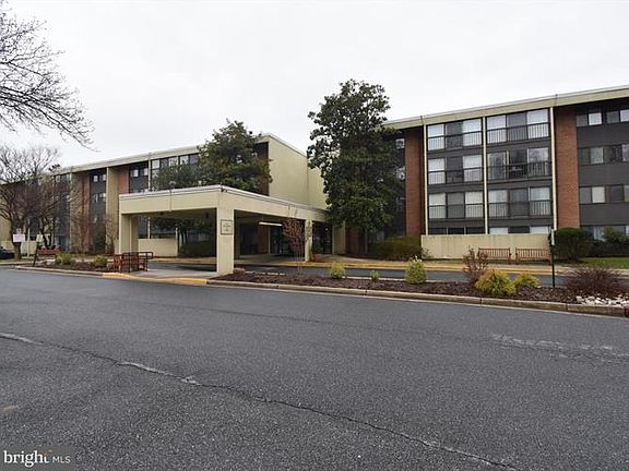 2nd image of 2921 N Leisure World Blvd #1-307