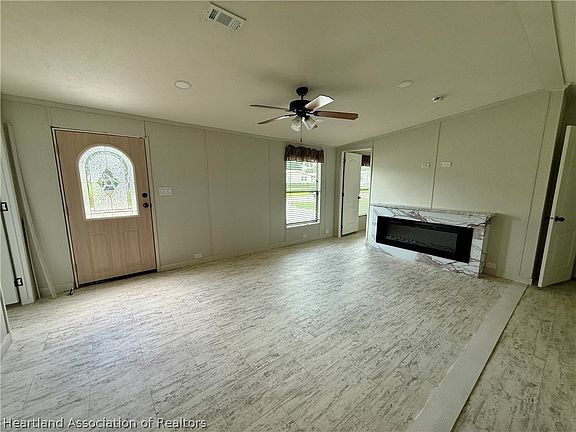 2nd image of 125 S Winter Circle Rd