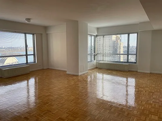 Rented by Solow Realty | media 4