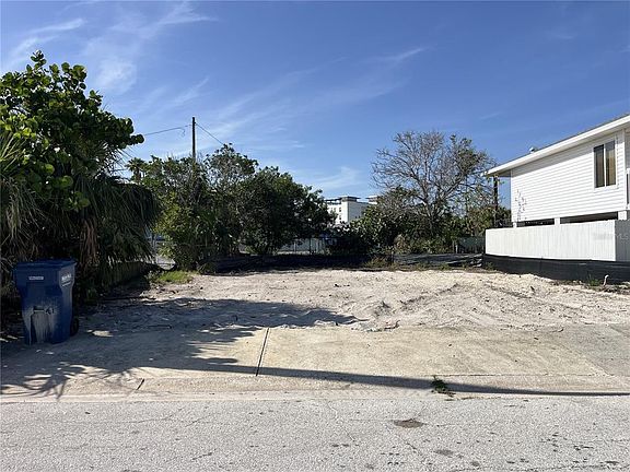 3rd image of 180 E Madeira Ave Lot 9