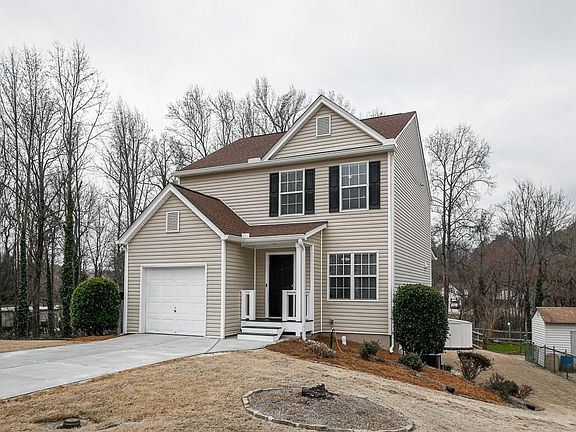 2nd image of 2147 Luna Ln