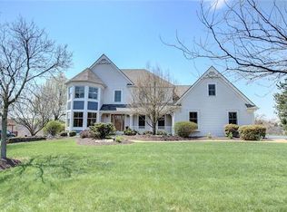 1912 Wooded Ridge Ct, Fogelsville, PA 18051