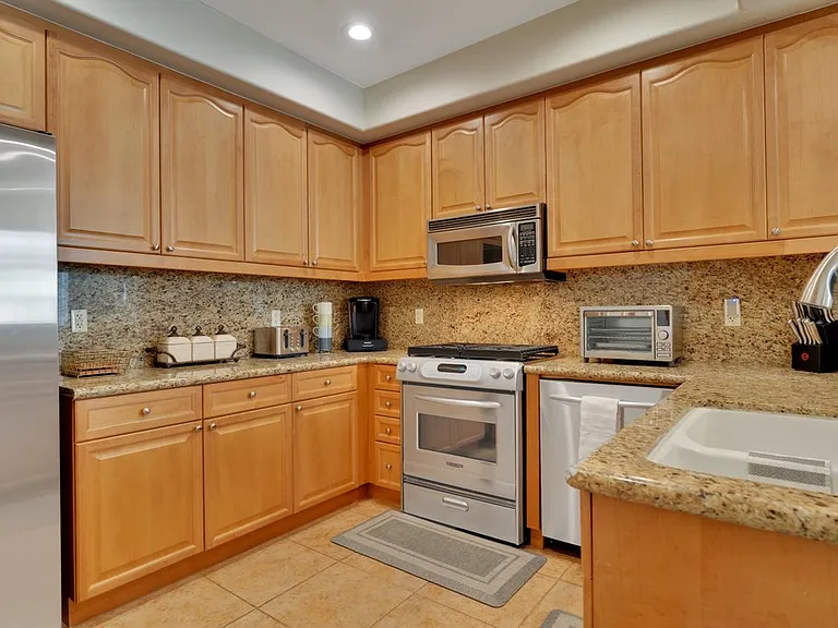 48484 Legacy Dr — Photo 53
