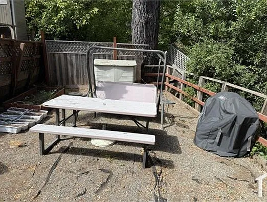 Studio, 400 sqft, $2,500 — Photo 2