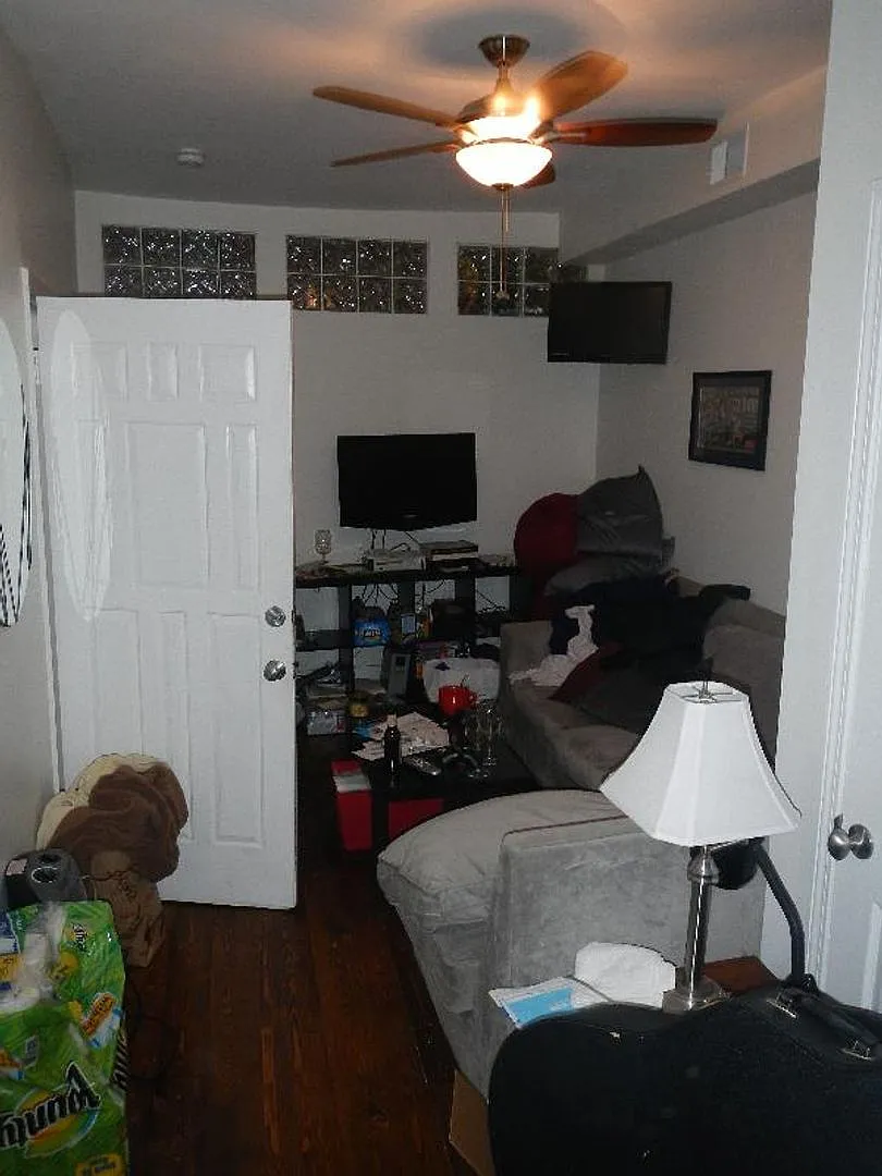 Large 4 bed near Northeastern — Photo 4