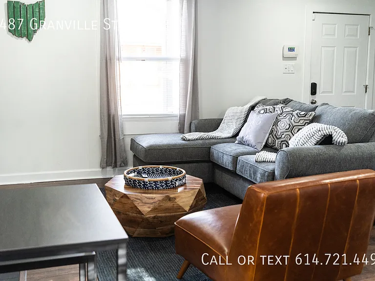 1487 Granville St — Photo 47
