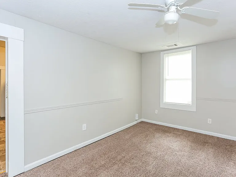6129 Sorrell St NE — Photo 19