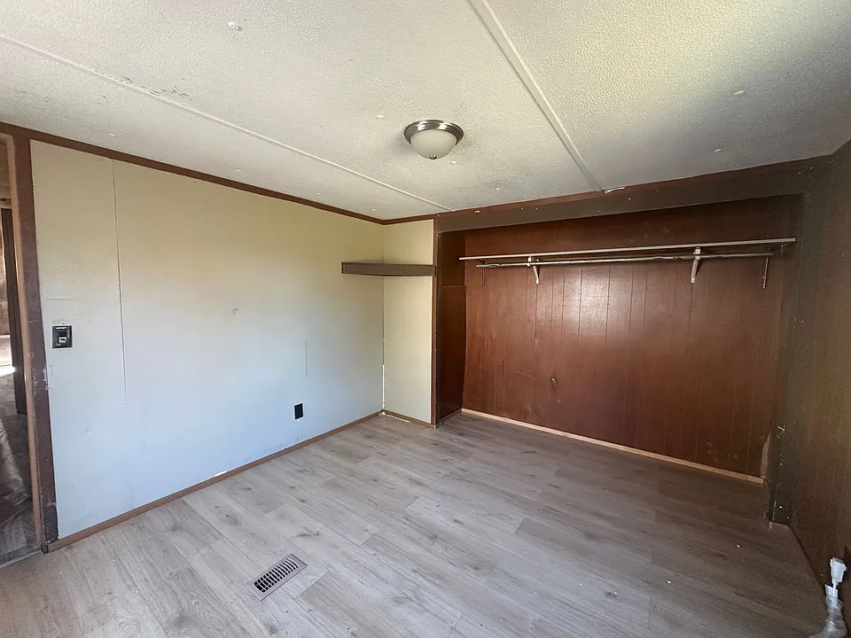 450 Harmon Ln #4