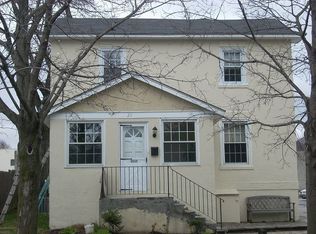 31 Berkley Rd, Devon, PA 19333