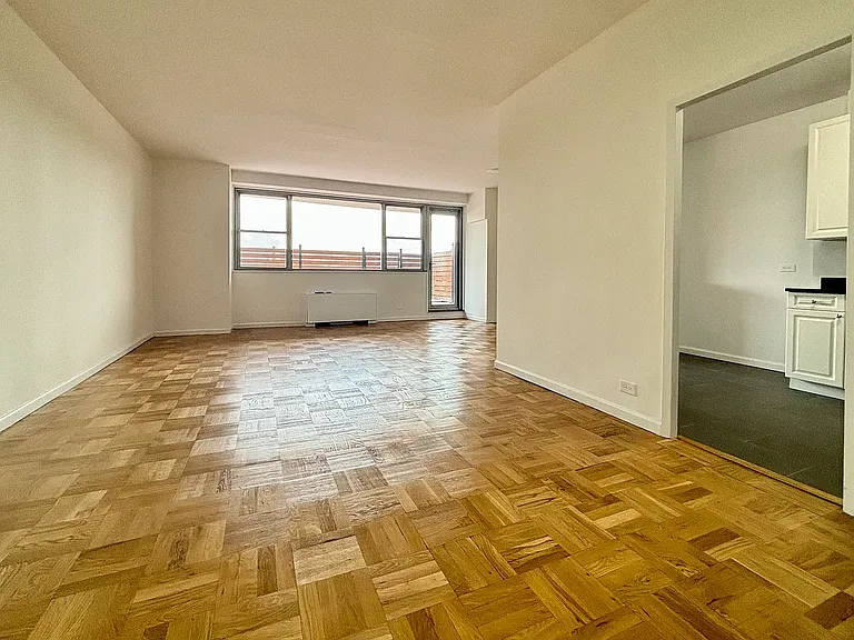 2500 Johnson Ave #11R — Photo 2