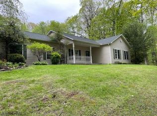 1382 Egolf Rd, Bedford, PA 15522