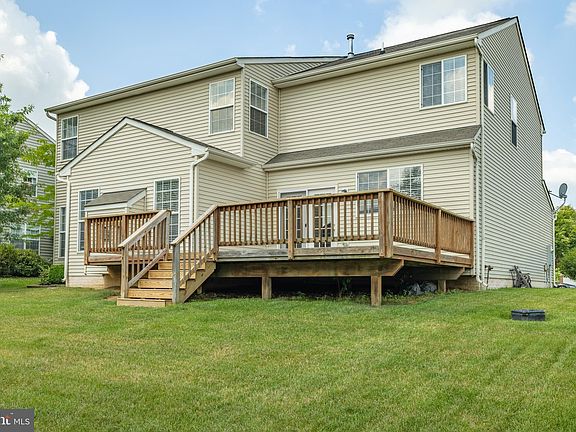 3rd image of 246 Northfield Way
