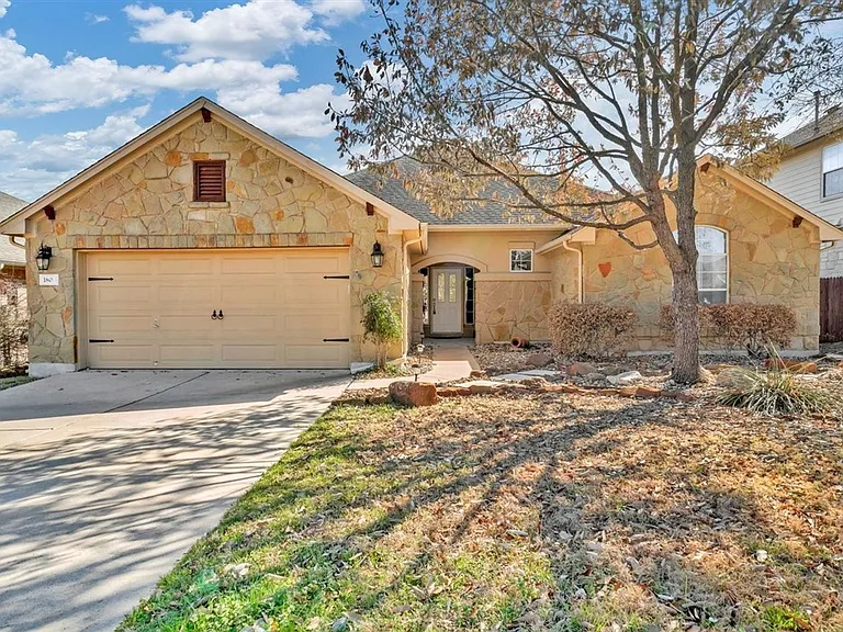 180 Harris Dr — Photo 1