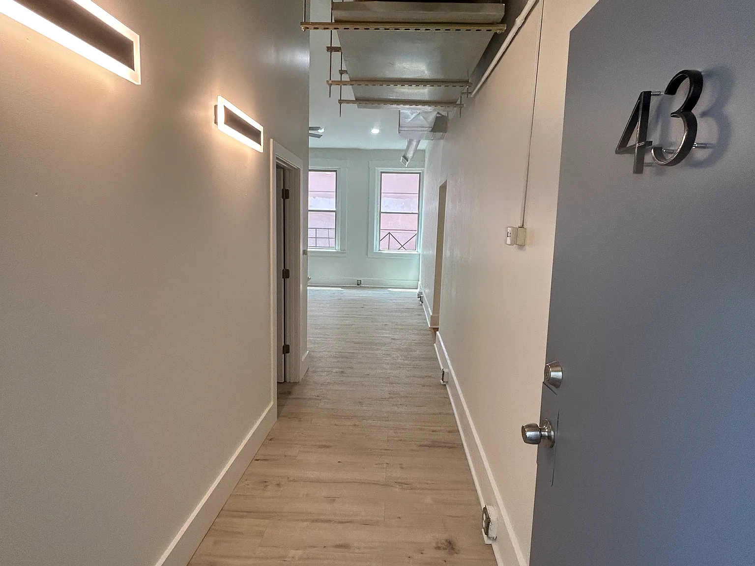 17 E Court St — Photo 3