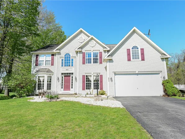 803 Wood Meadow Way, Webster, NY 14580