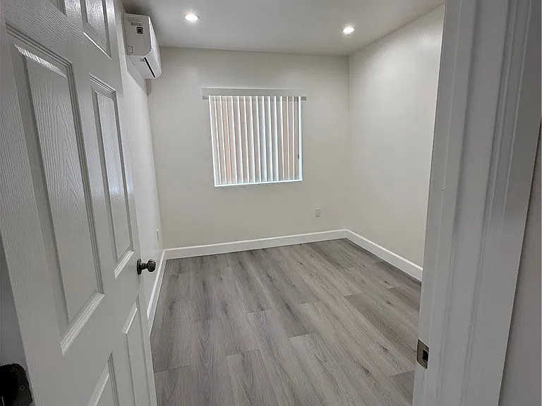 9011 Oneida Ave — Photo 8