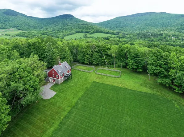 55 Dunn Lane, Dorset, VT 05251