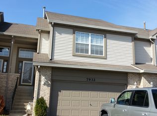 7932 Windsor Ct, Darien, IL 60561
