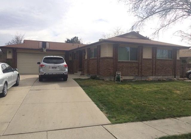 1st image of 1989 W Quailstone Dr